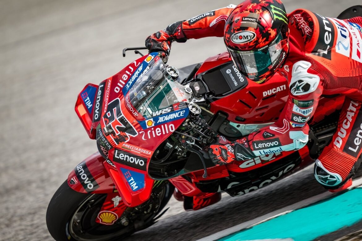 1761364049_francesco-bagnaia-ducati-team.jpg