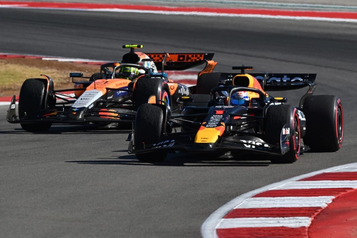 1761385923_lando-norris-mclaren-max-verst.jpg