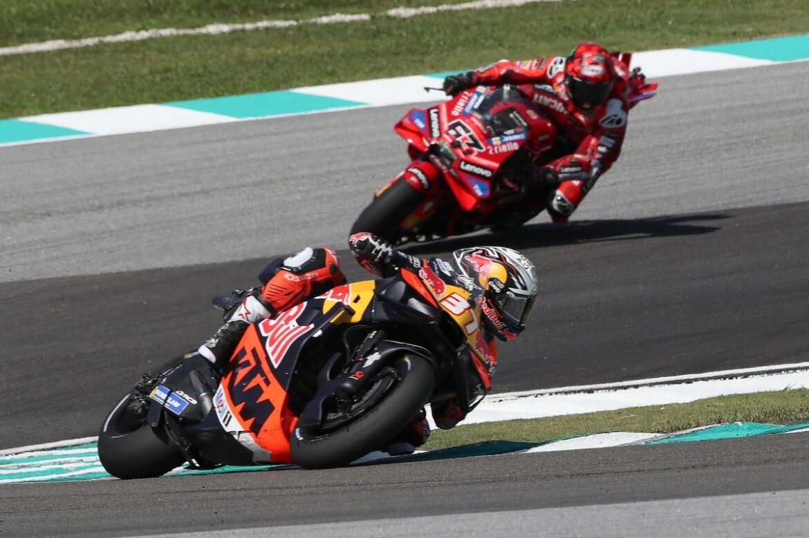 1761476472_pedro-acosta-red-bull-ktm-fact.jpg