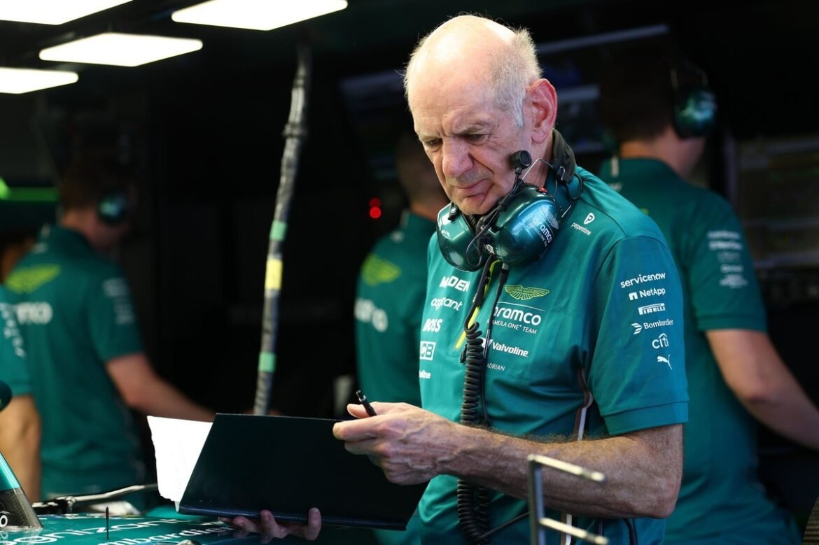 adrian-newey-managing-technica.jpg