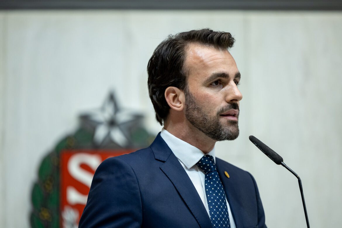 fg302500.jpg