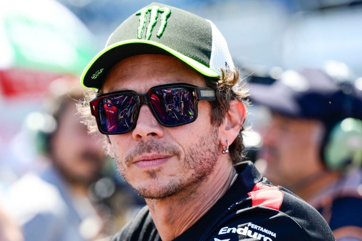 valentino-rossi-vr46-racing-te.jpg